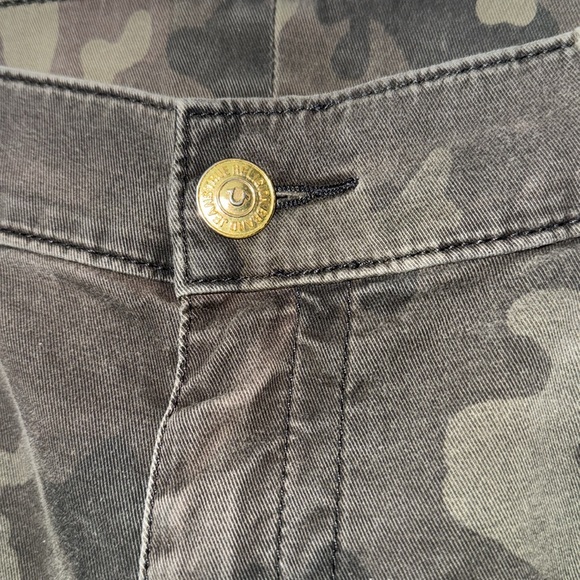 True Religion Ricky Camouflage Green Jeans/Pants Size 44 - Picture 6 of 11